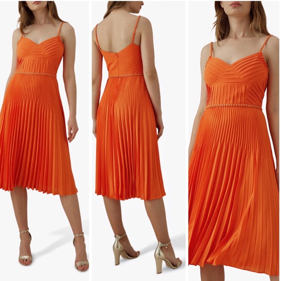 Karen Millen Orange chain pleated dress - Picture 3 of 16